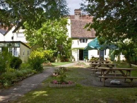 本特阿姆斯酒店 酒店