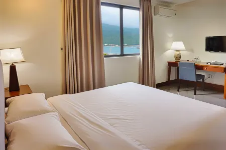 Dan Oasis Hotel and Apartment