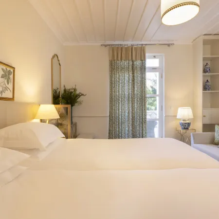 Dorion Hotel
