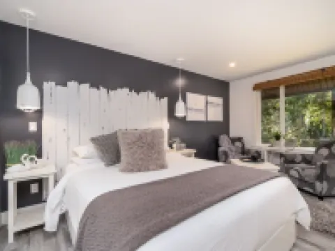 アマンテ ラグジュアリー B&B サーニッチのホテル