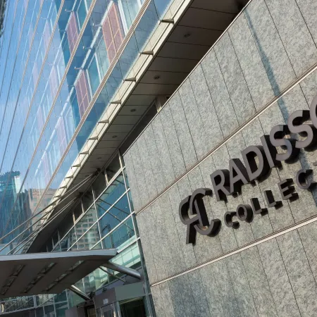 Radisson Collection Hotel, Warsaw Отели рядом с достопримечательностью «Саксонский сад»