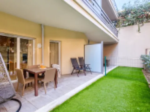 Résidence Pierre & Vacances Premium Julia Augusta Hotel berhampiran L'Olivier Millenaire