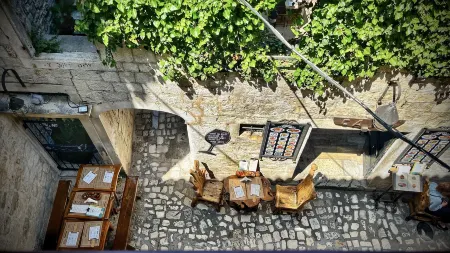 Apartments & Rooms Tiramola - Old Town Отели в г. Трогир