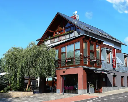 賈布朗尼公寓式酒店 尼斯河畔亞布洛內茨酒店