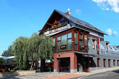 Apart Hotel Jablonec فنادق في يابلونتس ناد نيسو