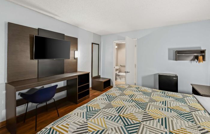 Motel 6 Lester, PA - Philadelphia Airport