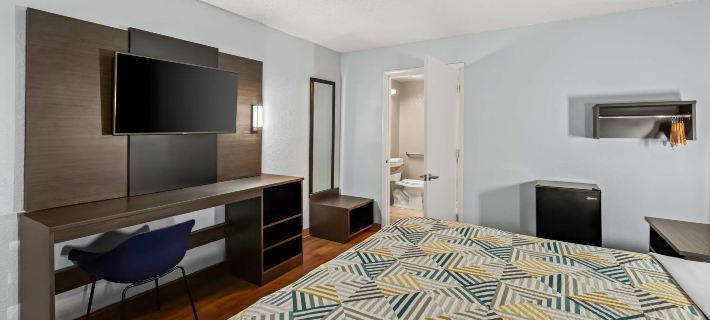 Motel 6 Lester, PA - Philadelphia Airport Hotels in Delaware County