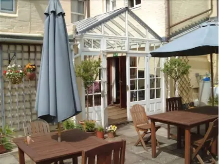 韋斯特蓋特酒店