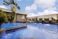Aryaduta Palembang - piscina