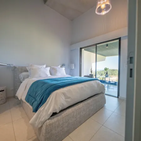 Suite 28