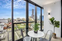 Brisbane Chinatown 2 Bed Apt, Parking, Pool, Gym - Qfv147-8 Hotels in Fortitude Valley