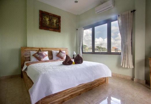 세부잔 그랜드 오로라의 아침 식사 또는 수영장 전경