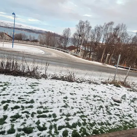 Lovly 3 Bedroom Apartment with the View of Aurora