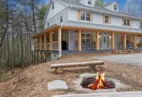 Crider Creek Manor Hotels in Stony Fork