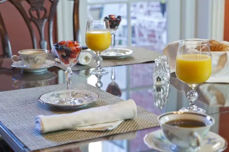 The Lily Inn - Burlington