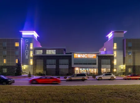 Applause Hotel Calgary Airport by Clique Отели рядом с Аэропорт Калгари