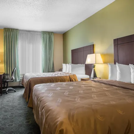 Quality Inn & Suites Bloomington I-55 and I-74