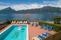 호텔 카리브 브렌초네 Brenzone sul Garda 호텔