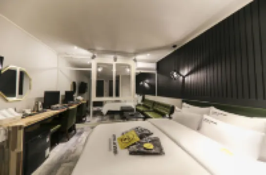 裘裡尤吉烏特順天飯店