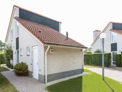 Villa in Arcen with Sun Shower & Garden