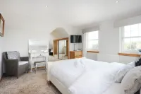 Greenknowes Entire Private Estate Các khách sạn ở Kelty