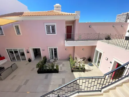 Cardeal Suites & Apartments