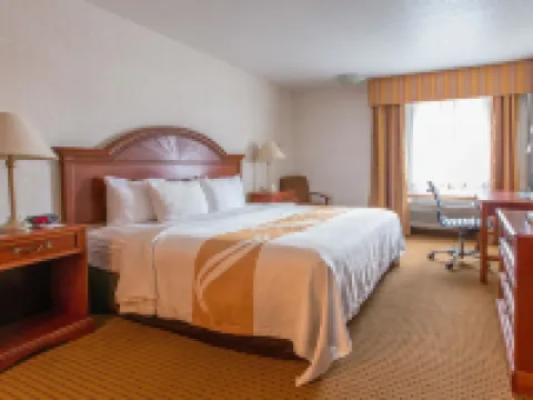 クオリティ イン & スイーツ ユニバーシティ ララミーのホテル