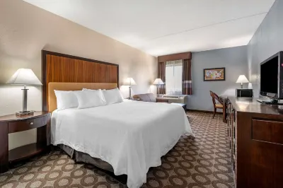 Econo Lodge Inn & Suites Hotels in Lafayette