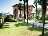 Elegant Art Nouveau Villa with Private Pool Near the Lake