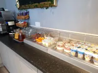 Park Hotel & Apartments - breakfast