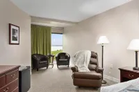 Center Parlor Room at Sandy Cove Unit