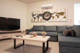 Theo & Ms Apt - 2 Beds - Garden - Parking - Wifi