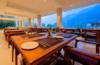 Naturevilas Sarovar Premiere Manali - Aamiainen