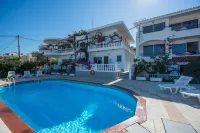 Rouladina Apt 2 in Stalos -  Casas de vacaciones