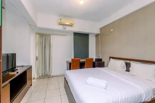 Relaxing Studio Apartment at Margonda Residence 2 Near Ui - WiFi