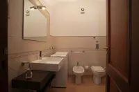 希望套房游泳池飯店
