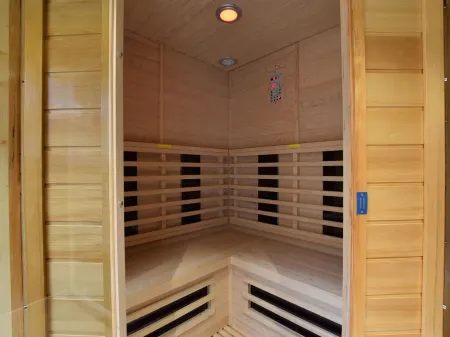 Renovated Chalet Near Durbuy