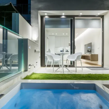 GM Luxury Suites & Spa