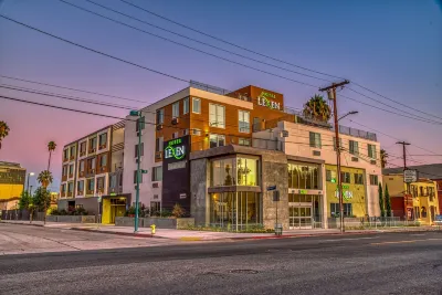 Lexen Hotel - North Hollywood Near Universal Studios Hotels near Pierce Brothers Valhalla Memorial Park and Mortuary