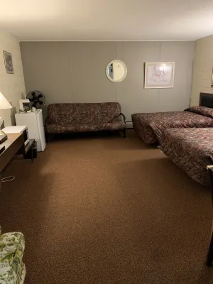Alpine Lodge Motel & Restaurant Hotels in Grande Cache