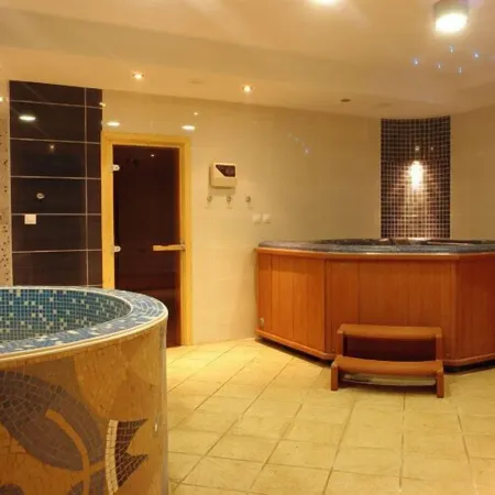Winslow Infinity & Spa