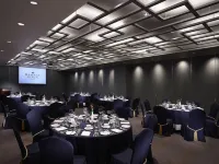 Ramada Plaza by Wyndham Suwon Отели рядом с достопримечательностью «Полеты на воздушных шарах Flying Suwon»