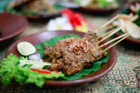 Hotel Deli River and Restaurant Omlandia Отели в г. Делисерданг