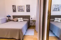 La Casa de Los Infantes by Toledo AP - Condos