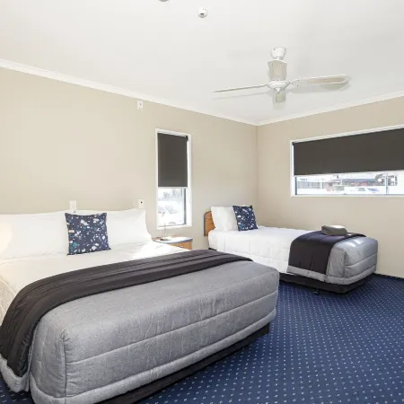 Bay City Motor Lodge