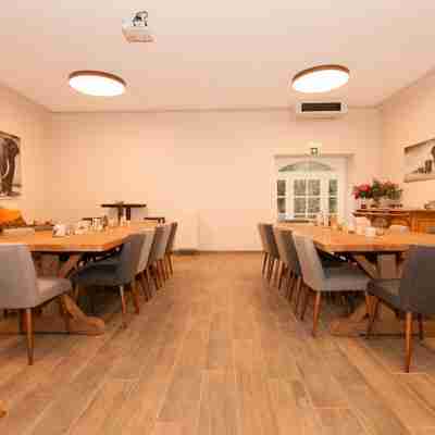 River Lodge - Hôtel Insolite Dining/Meeting Rooms