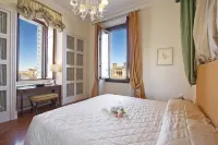 Serristori Palace Residence Hotels near Belvedere Franco Zeffirelli