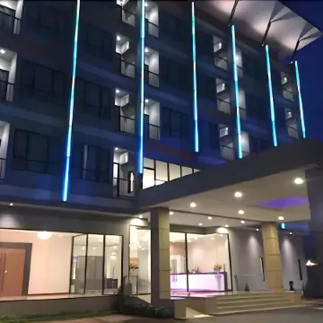 Orchid Riverview Hotel Отели рядом с достопримечательностью «Парк «Си-Тапи»»