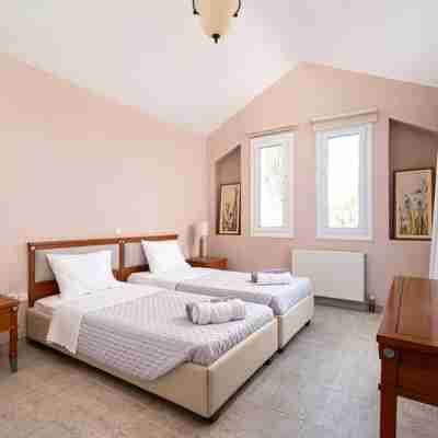 Platon Apartment –Top Floor Rooms