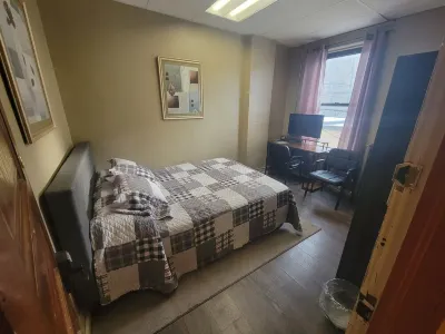 Dillon Tap House Bannack room